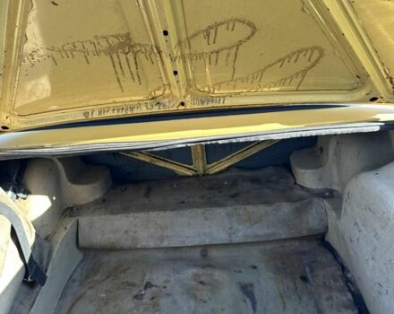 Жовтий ВАЗ 2103, об'ємом двигуна 1.5 л та пробігом 100 тис. км за 762 $, фото 9 на Automoto.ua