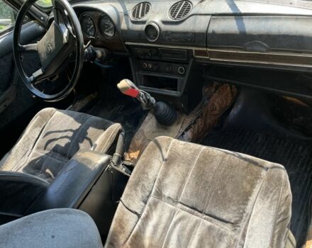 Желтый ВАЗ 2103, объемом двигателя 1 л и пробегом 70 тыс. км за 297 $, фото 5 на Automoto.ua