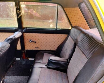 Желтый ВАЗ 2103, объемом двигателя 1.5 л и пробегом 77 тыс. км за 618 $, фото 9 на Automoto.ua