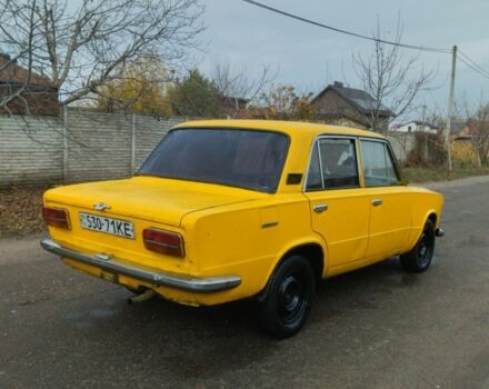 Желтый ВАЗ 2103, объемом двигателя 1.5 л и пробегом 77 тыс. км за 618 $, фото 3 на Automoto.ua