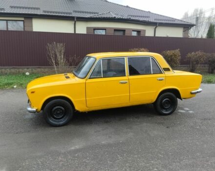 Желтый ВАЗ 2103, объемом двигателя 1.5 л и пробегом 77 тыс. км за 618 $, фото 6 на Automoto.ua