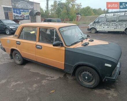 Желтый ВАЗ 2103, объемом двигателя 1.5 л и пробегом 77 тыс. км за 700 $, фото 1 на Automoto.ua