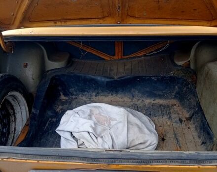 Жовтий ВАЗ 2103, об'ємом двигуна 1.5 л та пробігом 324 тис. км за 500 $, фото 1 на Automoto.ua