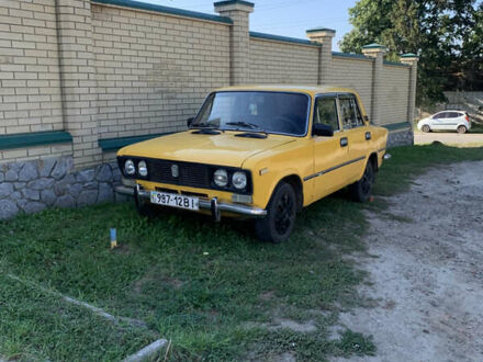 Желтый ВАЗ 2103, объемом двигателя 1.6 л и пробегом 10 тыс. км за 626 $, фото 1 на Automoto.ua