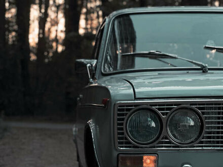 Серый ВАЗ 2103, объемом двигателя 1.5 л и пробегом 250 тыс. км за 700 $, фото 1 на Automoto.ua