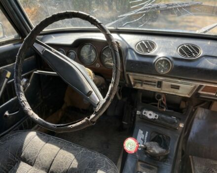 Синий ВАЗ 2103, объемом двигателя 0 л и пробегом 1000 тыс. км за 242 $, фото 6 на Automoto.ua