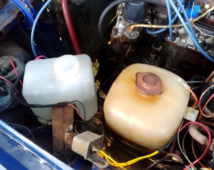 Синий ВАЗ 2103, объемом двигателя 1.3 л и пробегом 100 тыс. км за 1000 $, фото 4 на Automoto.ua