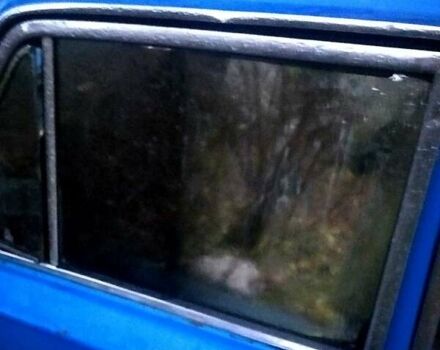 Синий ВАЗ 2103, объемом двигателя 1.5 л и пробегом 100 тыс. км за 300 $, фото 2 на Automoto.ua