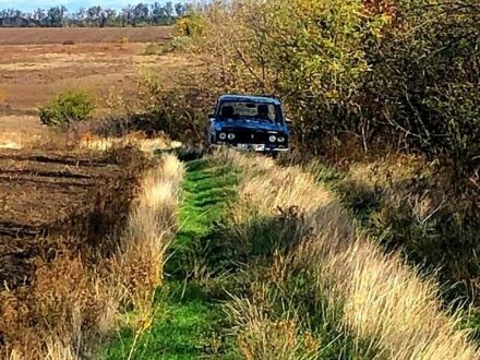 Синий ВАЗ 2103, объемом двигателя 1.5 л и пробегом 100 тыс. км за 300 $, фото 1 на Automoto.ua