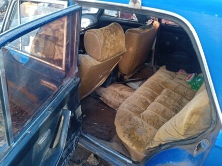 ВАЗ 2103 1975 в Пологах на Automoto.ua Синий ВАЗ 2103, объемом двигателя 0 л и пробегом 1 тыс. км за 478 $, фото 1 на Automoto.ua