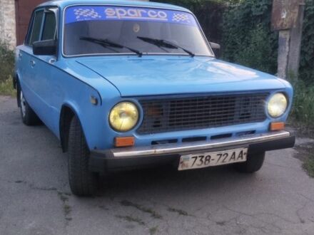 ВАЗ 2103 1988 у Кривому Розі на Automoto.ua Синій ВАЗ 2103, об'ємом двигуна 10 л та пробігом 111 тис. км за 484 $, фото 1 на Automoto.ua