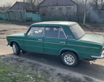 Зеленый ВАЗ 2103, объемом двигателя 1.5 л и пробегом 300 тыс. км за 600 $, фото 4 на Automoto.ua