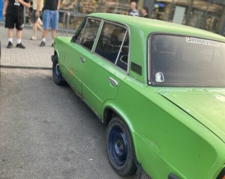 Зелений ВАЗ 2103, об'ємом двигуна 1.5 л та пробігом 1 тис. км за 314 $, фото 3 на Automoto.ua