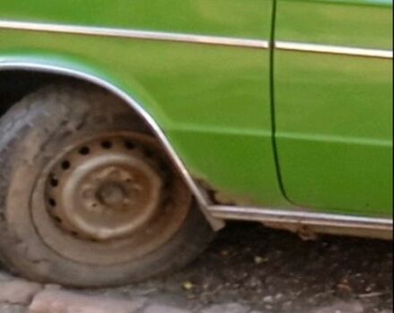 Зелений ВАЗ 2103, об'ємом двигуна 1.3 л та пробігом 70 тис. км за 1000 $, фото 2 на Automoto.ua