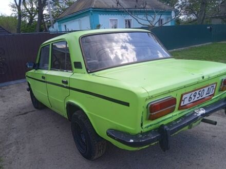 ВАЗ 2103 1982 у Борисполе на Automoto.ua Зелений ВАЗ 2103, об'ємом двигуна 0 л та пробігом 500 тис. км за 387 $, фото 1 на Automoto.ua