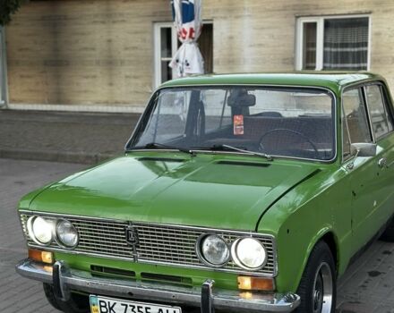 Зеленый ВАЗ 2103, объемом двигателя 1.5 л и пробегом 300 тыс. км за 1000 $, фото 1 на Automoto.ua