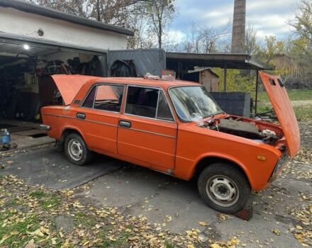 Помаранчевий ВАЗ 2103, об'ємом двигуна 1.5 л та пробігом 777 тис. км за 560 $, фото 4 на Automoto.ua