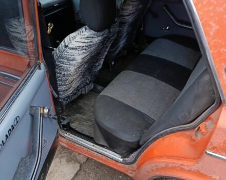 Оранжевый ВАЗ 2103, объемом двигателя 0 л и пробегом 180 тыс. км за 596 $, фото 5 на Automoto.ua