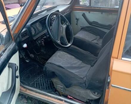 Оранжевый ВАЗ 2103, объемом двигателя 0 л и пробегом 297 тыс. км за 479 $, фото 3 на Automoto.ua