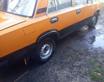 Оранжевый ВАЗ 2103, объемом двигателя 1 л и пробегом 60 тыс. км за 550 $, фото 1 на Automoto.ua