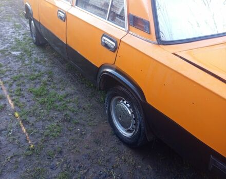 Оранжевый ВАЗ 2103, объемом двигателя 1 л и пробегом 60 тыс. км за 550 $, фото 7 на Automoto.ua