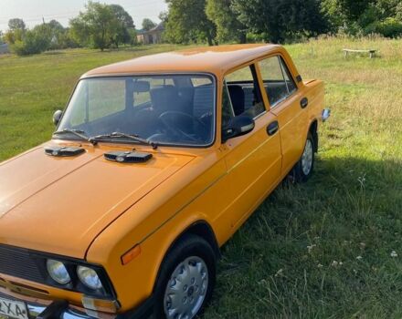 Оранжевый ВАЗ 2103, объемом двигателя 1.3 л и пробегом 777 тыс. км за 999 $, фото 1 на Automoto.ua