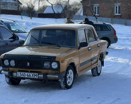 Оранжевый ВАЗ 2103, объемом двигателя 1.1 л и пробегом 220 тыс. км за 550 $, фото 1 на Automoto.ua