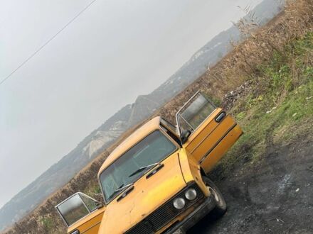 Оранжевый ВАЗ 2103, объемом двигателя 0 л и пробегом 15 тыс. км за 239 $, фото 1 на Automoto.ua