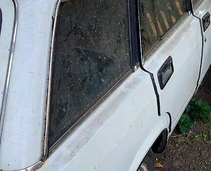 Білий ВАЗ 2104, об'ємом двигуна 1.5 л та пробігом 186 тис. км за 350 $, фото 6 на Automoto.ua