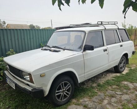Белый ВАЗ 2104, объемом двигателя 1.3 л и пробегом 100 тыс. км за 800 $, фото 1 на Automoto.ua