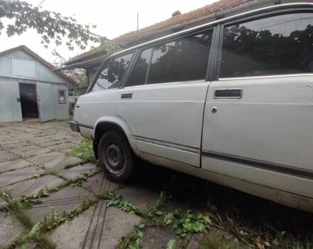 Белый ВАЗ 2104, объемом двигателя 0 л и пробегом 300 тыс. км за 700 $, фото 2 на Automoto.ua