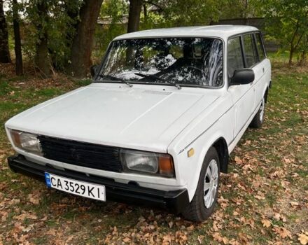Белый ВАЗ 2104, объемом двигателя 1.5 л и пробегом 75 тыс. км за 1408 $, фото 1 на Automoto.ua