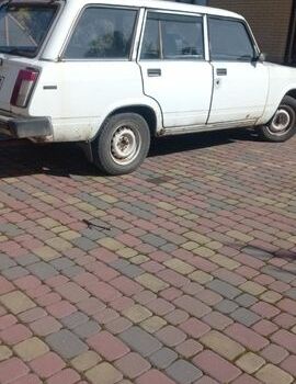 Белый ВАЗ 2104, объемом двигателя 1.3 л и пробегом 175 тыс. км за 700 $, фото 3 на Automoto.ua