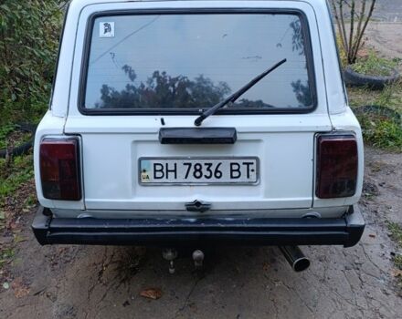 Белый ВАЗ 2104, объемом двигателя 1.5 л и пробегом 90 тыс. км за 870 $, фото 4 на Automoto.ua