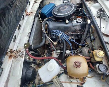 Белый ВАЗ 2104, объемом двигателя 1.5 л и пробегом 200 тыс. км за 400 $, фото 4 на Automoto.ua