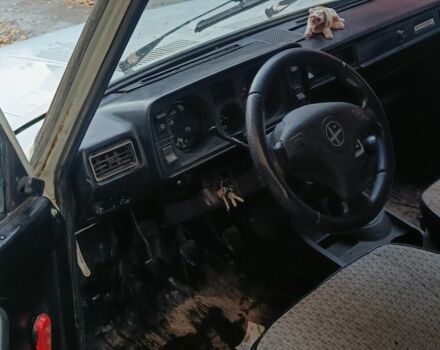 Белый ВАЗ 2104, объемом двигателя 1.5 л и пробегом 300 тыс. км за 442 $, фото 3 на Automoto.ua