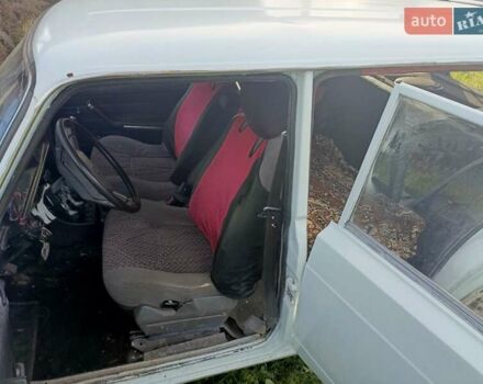 Белый ВАЗ 2104, объемом двигателя 1.6 л и пробегом 300 тыс. км за 550 $, фото 2 на Automoto.ua