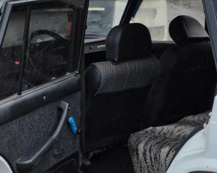 Белый ВАЗ 2104, объемом двигателя 1.5 л и пробегом 50 тыс. км за 1010 $, фото 7 на Automoto.ua