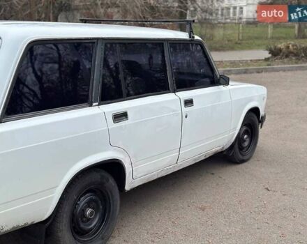 Белый ВАЗ 2104, объемом двигателя 1.5 л и пробегом 30 тыс. км за 949 $, фото 2 на Automoto.ua