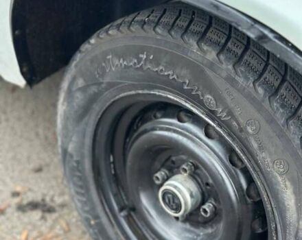 Белый ВАЗ 2104, объемом двигателя 1.5 л и пробегом 30 тыс. км за 949 $, фото 6 на Automoto.ua