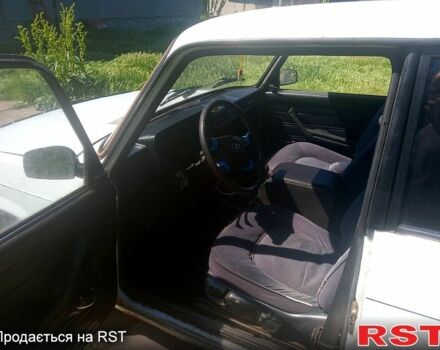 Белый ВАЗ 2104, объемом двигателя 1.6 л и пробегом 200 тыс. км за 728 $, фото 2 на Automoto.ua