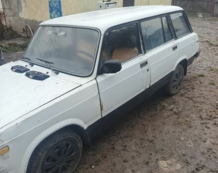 Белый ВАЗ 2104, объемом двигателя 1.5 л и пробегом 1 тыс. км за 544 $, фото 3 на Automoto.ua