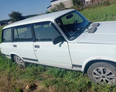 Белый ВАЗ 2104, объемом двигателя 1.5 л и пробегом 65 тыс. км за 950 $, фото 2 на Automoto.ua