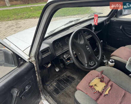 Белый ВАЗ 2104, объемом двигателя 1.57 л и пробегом 100 тыс. км за 300 $, фото 3 на Automoto.ua