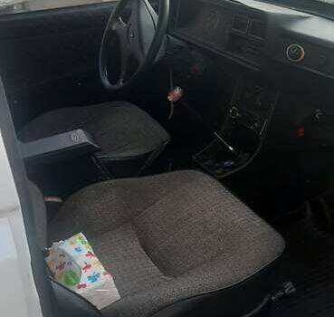 Белый ВАЗ 2104, объемом двигателя 1.57 л и пробегом 683 тыс. км за 2500 $, фото 5 на Automoto.ua