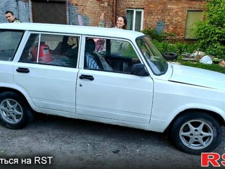 Белый ВАЗ 2104, объемом двигателя 1.5 л и пробегом 0 тыс. км за 1000 $, фото 1 на Automoto.ua