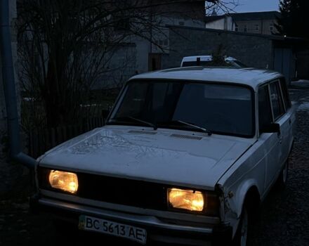 Белый ВАЗ 2104, объемом двигателя 2 л и пробегом 120 тыс. км за 300 $, фото 1 на Automoto.ua