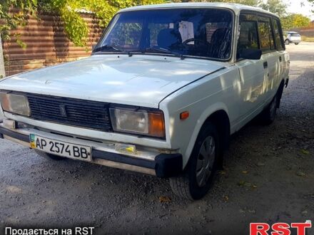 Белый ВАЗ 2104, объемом двигателя 1.5 л и пробегом 200 тыс. км за 600 $, фото 1 на Automoto.ua