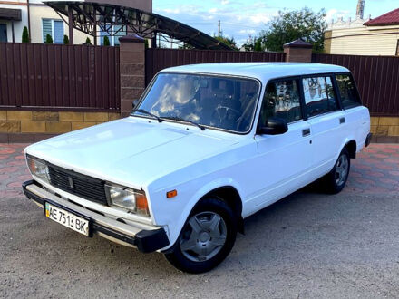 Белый ВАЗ 2104, объемом двигателя 1.5 л и пробегом 150 тыс. км за 999 $, фото 1 на Automoto.ua