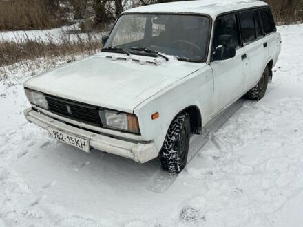 Белый ВАЗ 2104, объемом двигателя 1.5 л и пробегом 200 тыс. км за 736 $, фото 1 на Automoto.ua